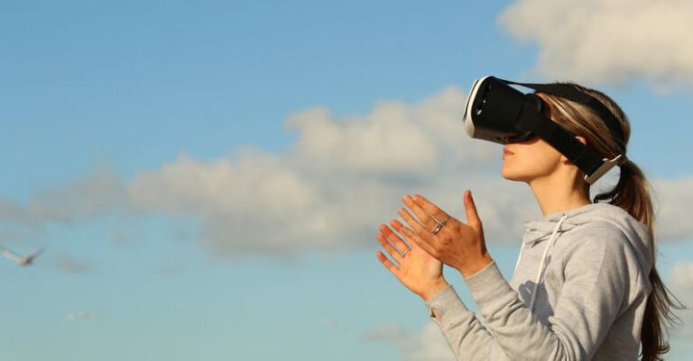 Investment Opportunities in Virtual Reality